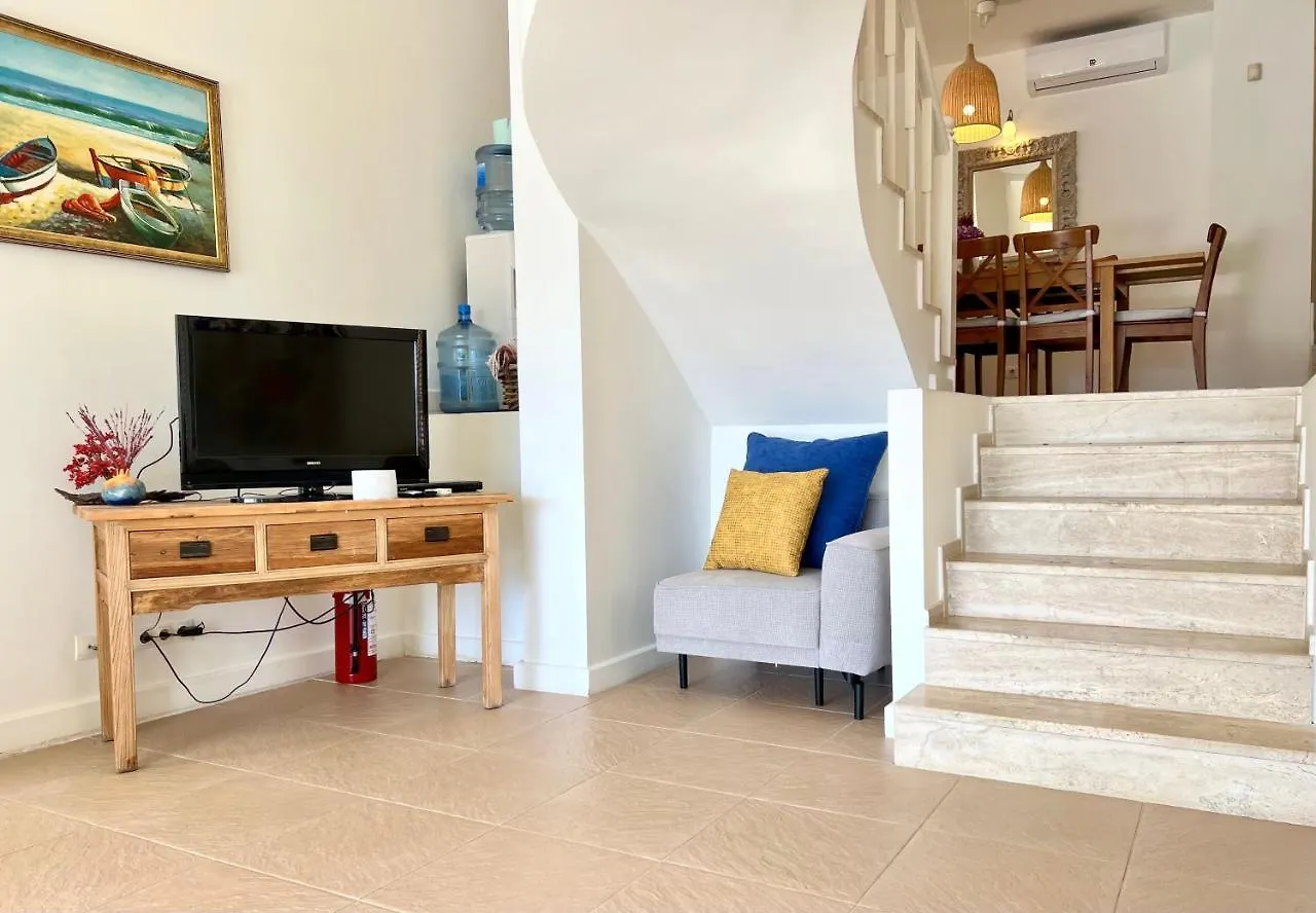 Contatti di Villa Paradaise Is Magnificent Villa With Sea View And Infinity Pool